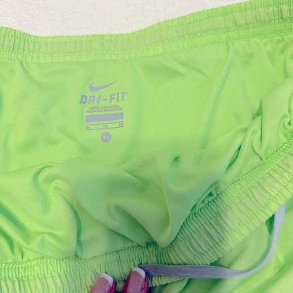 Nike shorts - Picture 2 of 4